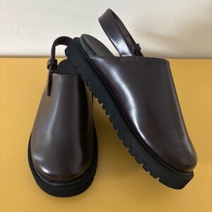 Uniqlo C, Faux Leather Clogs (XL)